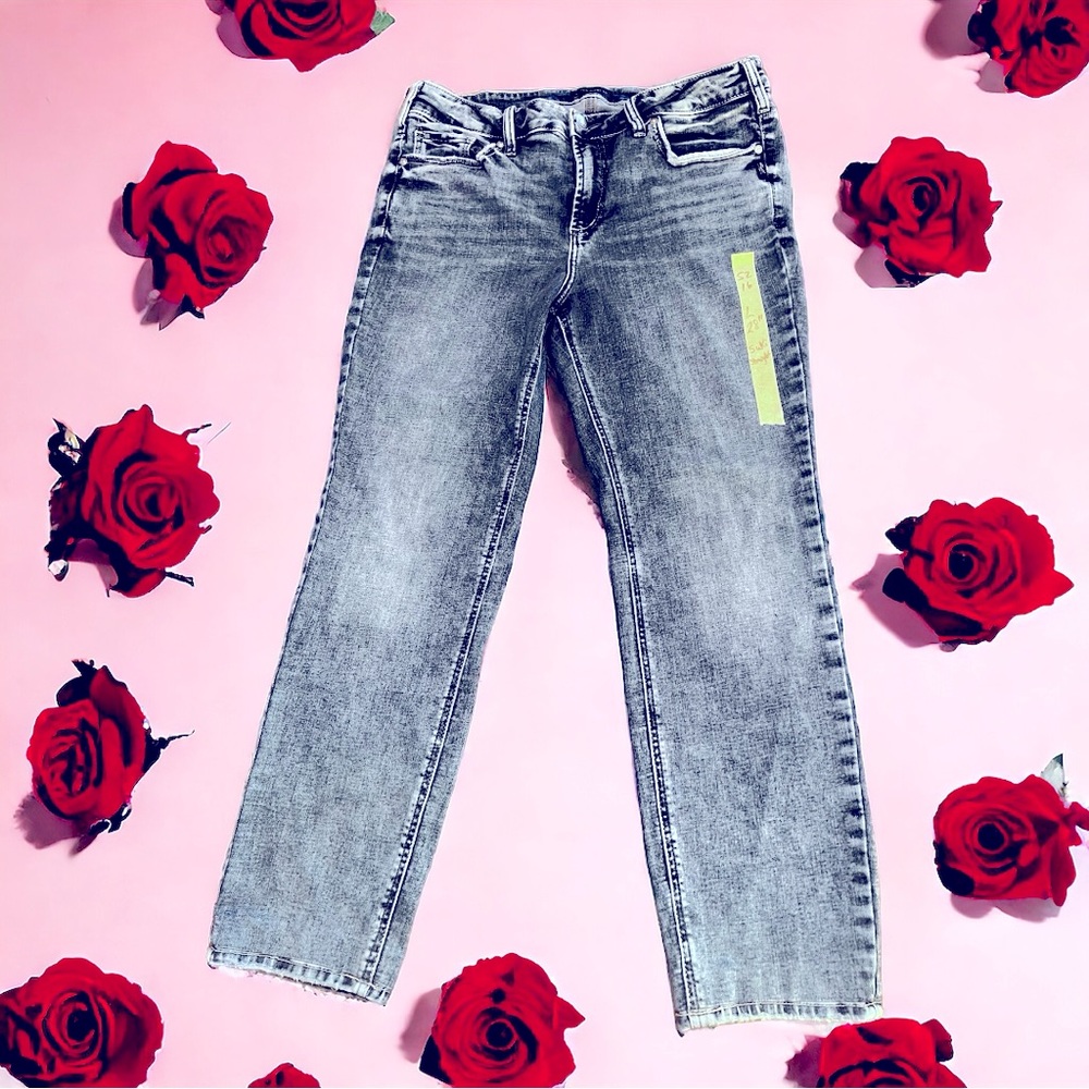 Silver Jeans - Women’s Suki Straight Size 16, NOTE: Shortened Length is 28”